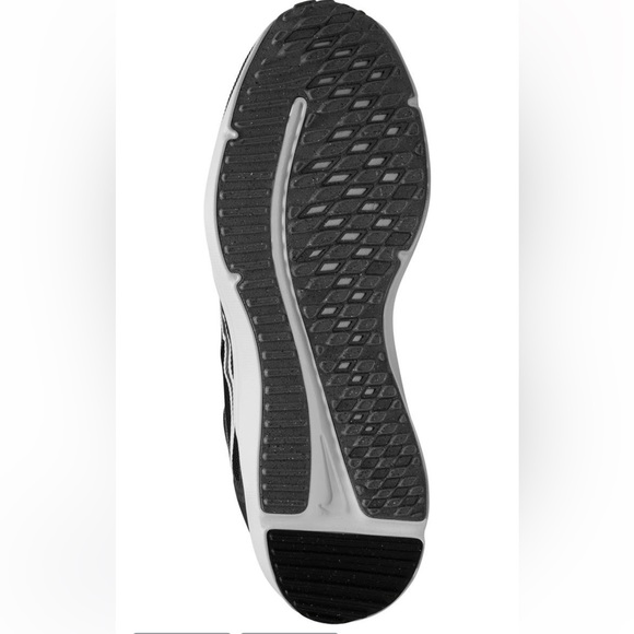 Nike Downshifter 12 Running Shoe - Picture 3 of 11